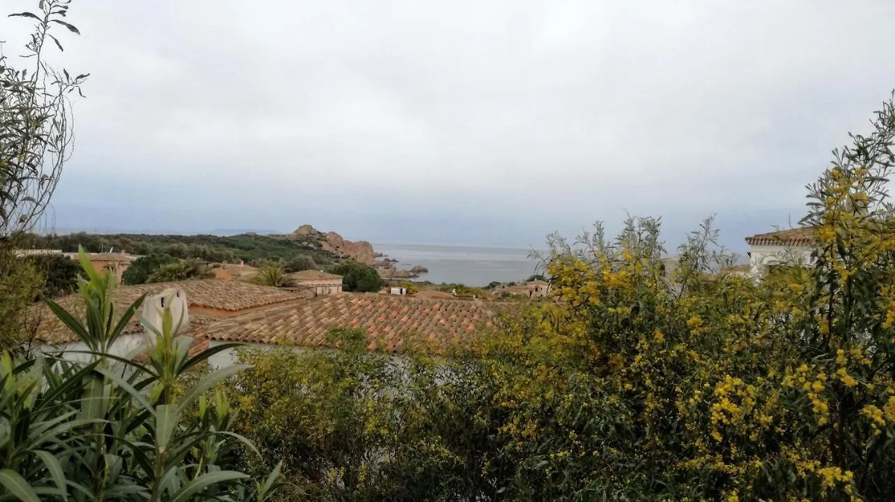 Prázdninový dům Bouganville Residence Isola Rossa  Itálie